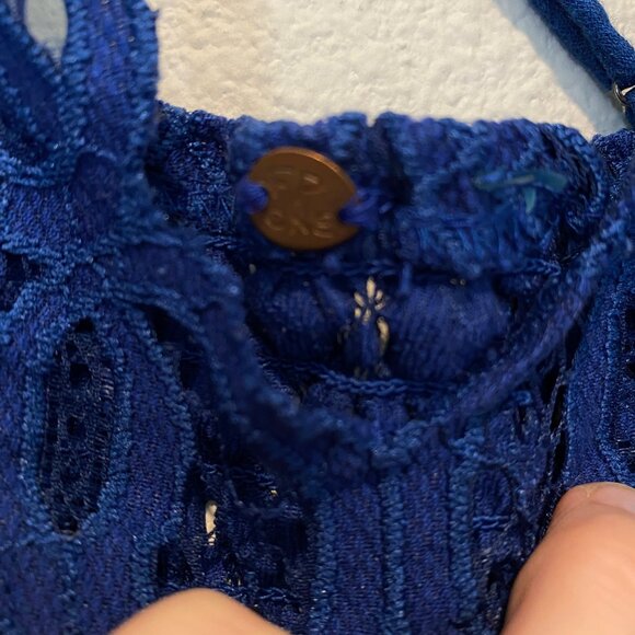 Free People One Royal Blue Lace Camisole‎ Bralette Size Medium - Picture 3 of 3